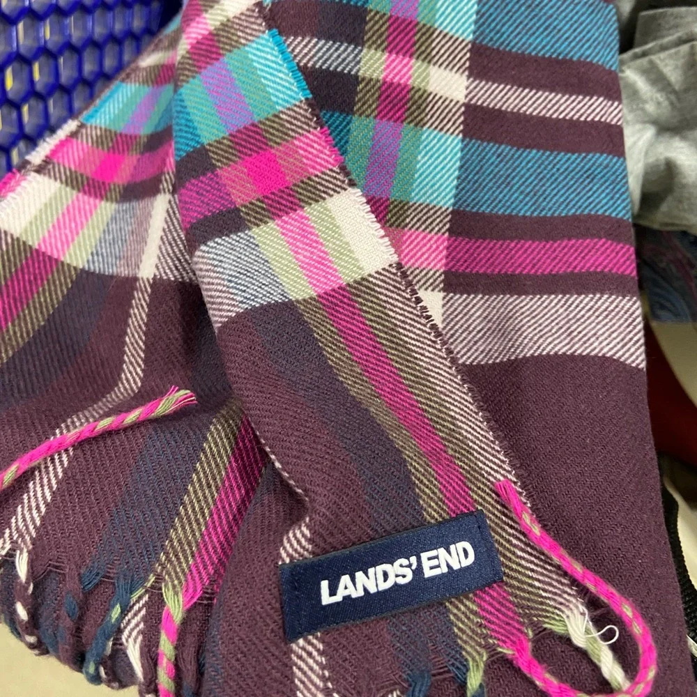 Lands End hues texture